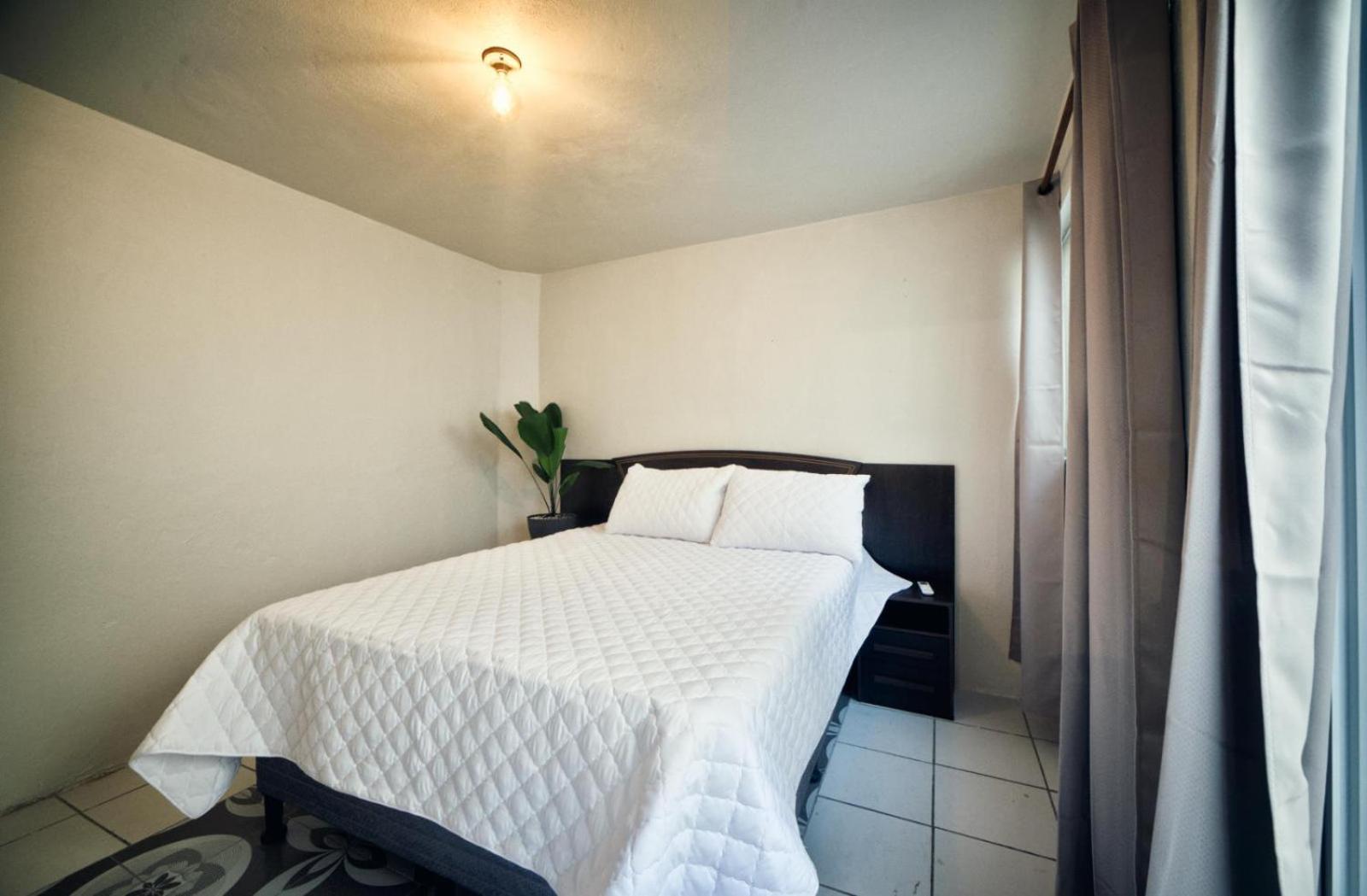 Hostal Don Cenobio Flores Luaran gambar