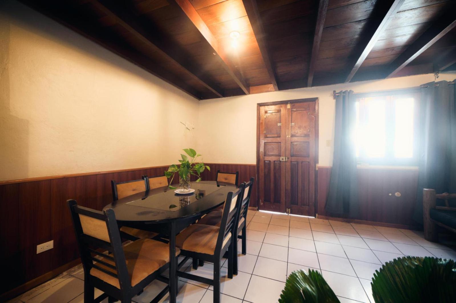 Hostal Don Cenobio Flores Luaran gambar