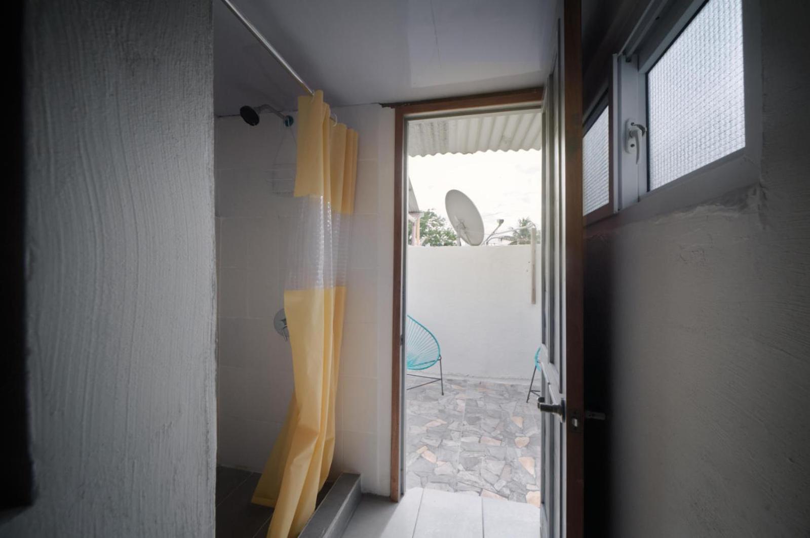 Hostal Don Cenobio Flores Luaran gambar