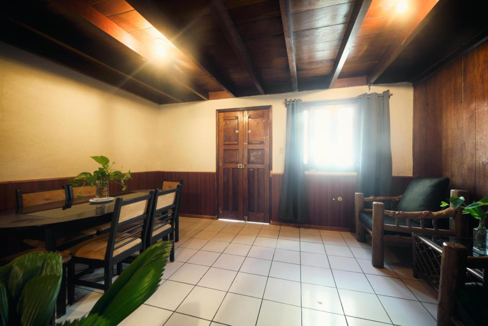 Hostal Don Cenobio Flores Luaran gambar